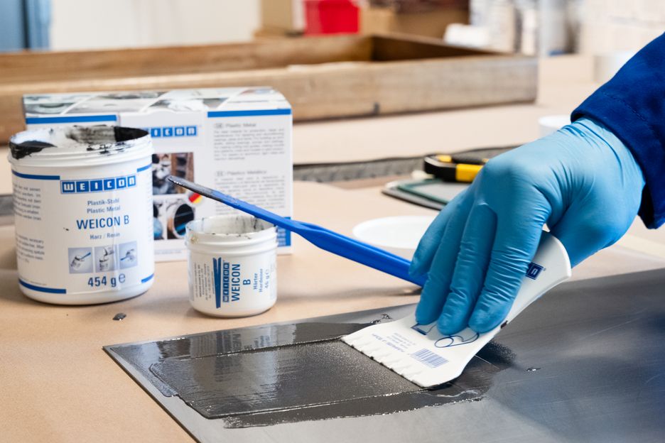 WEICON B Epoxy Resin 0.5 kg