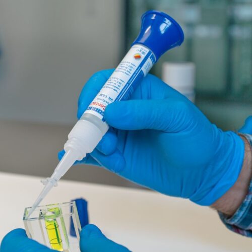 VA 1408 Cyanoacrylate Adhesive - Image 2