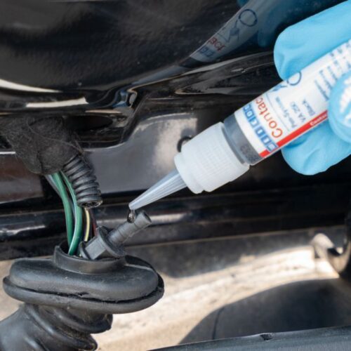 VA 250 Black Cyanoacrylate Adhesive - Image 6
