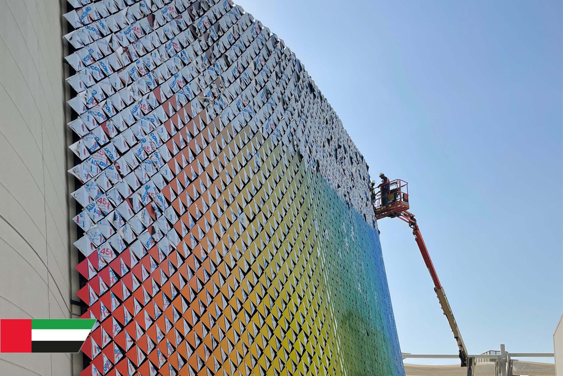 Bonding of 28,000 brackets for aluminium rhombs at the Pakistan Pavilion at the Expo 2020